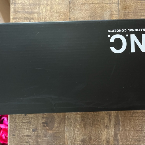 COPY - Flag sandals size 10 great for the Fourth of July or every day very spar… - Picture 5 of 7